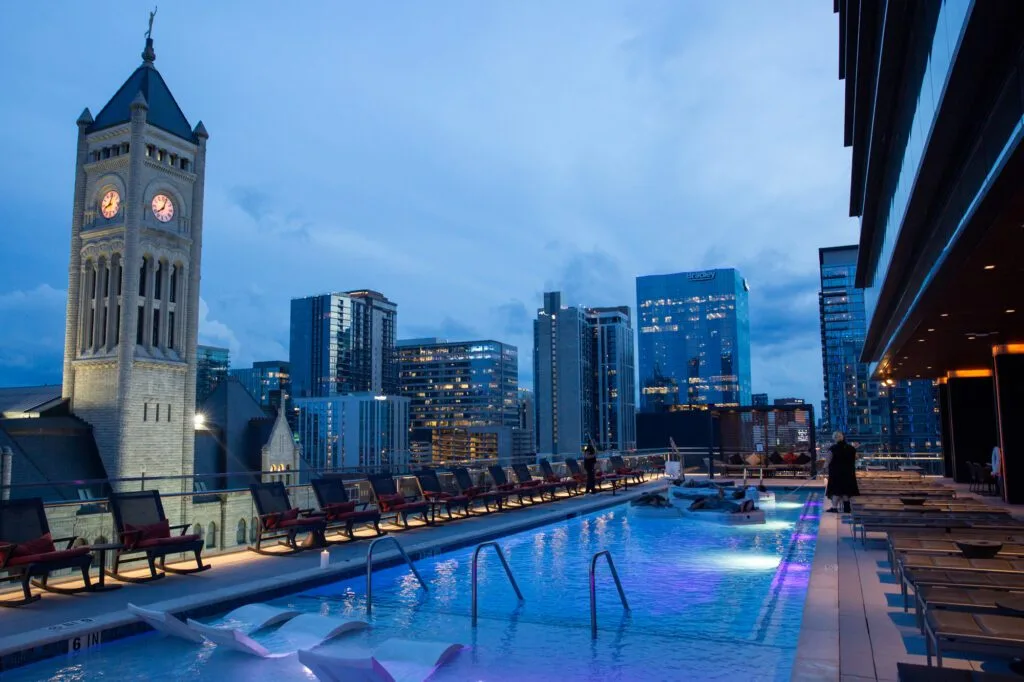 Omni Nashville Hotel pool