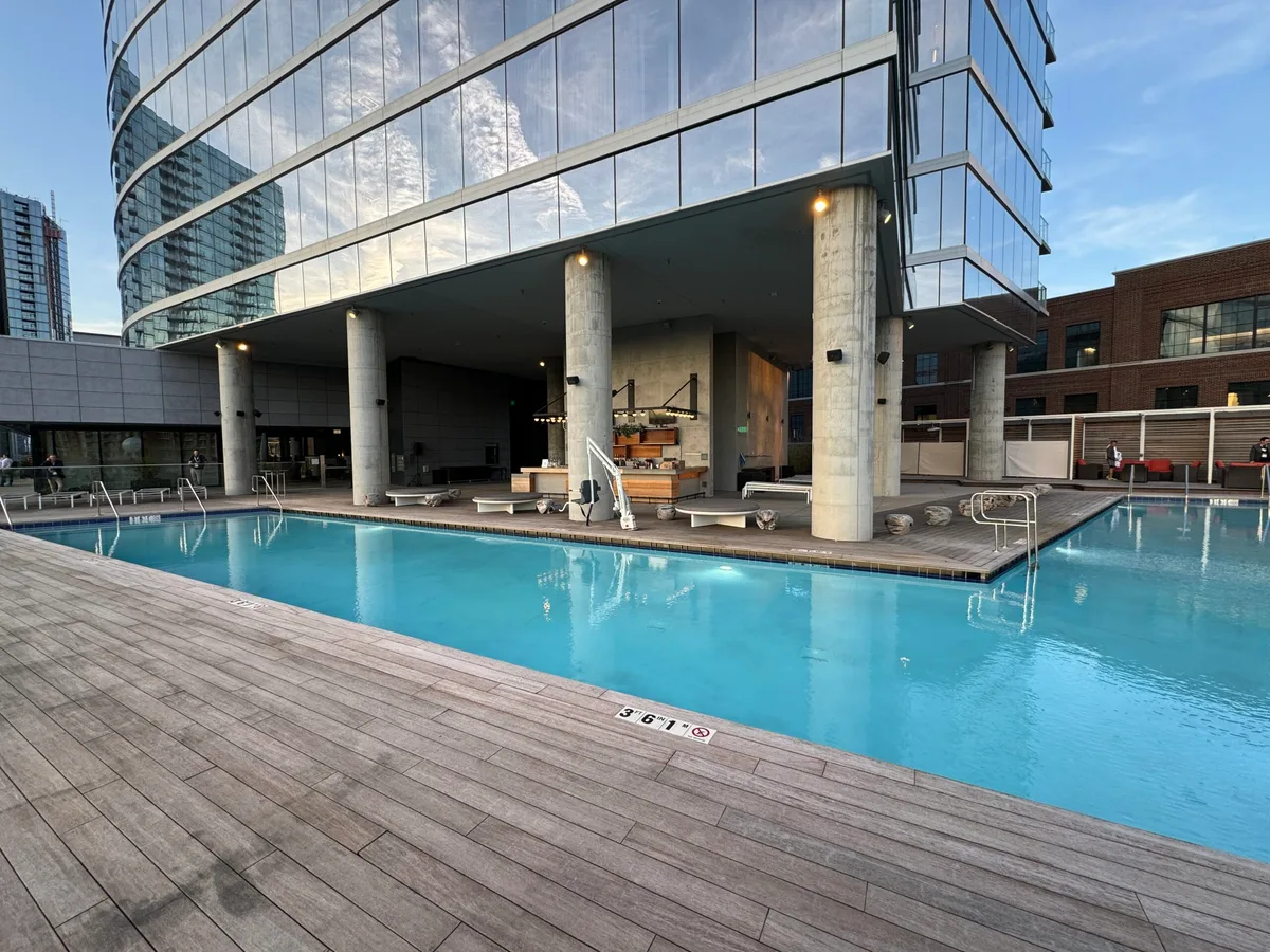 W Nashville pool