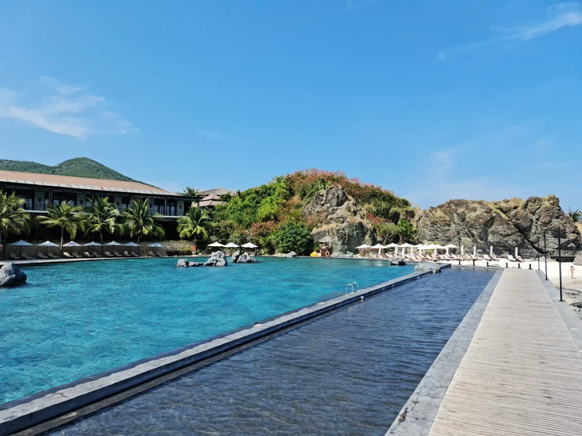 Amiana Resort Nha Trang pool