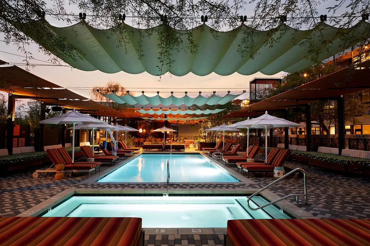 Rise Uptown Phoenix pool