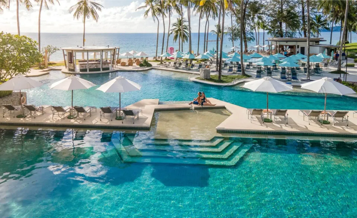 SAii Laguna Phuket pool