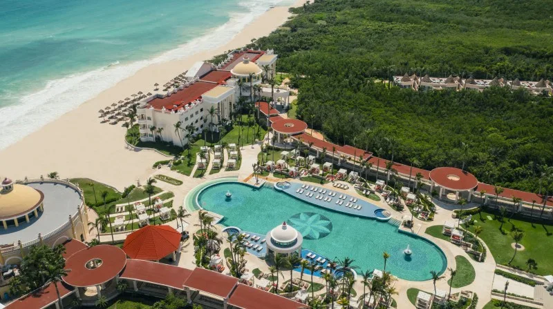 Pool day passes in Playa del Carmen