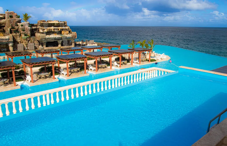 Santa Fe Club pool