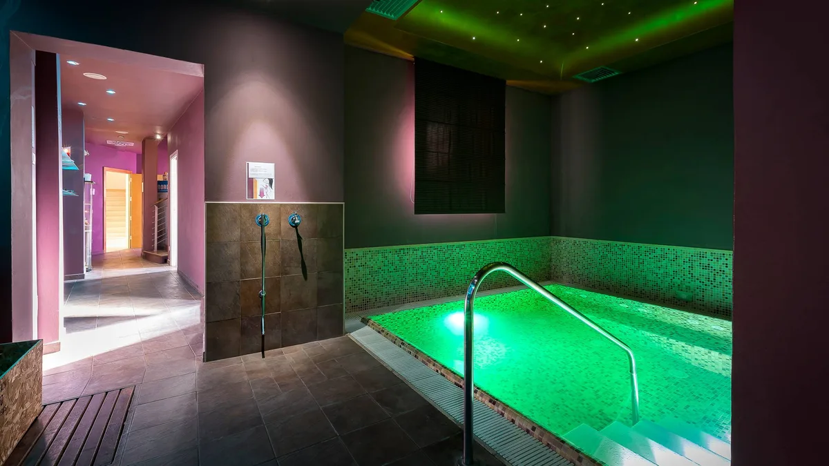 Sovrana Hotel & Spa pool