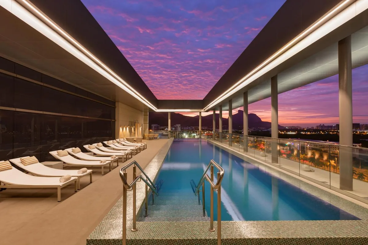 Hilton Barra Rio de Janeiro pool