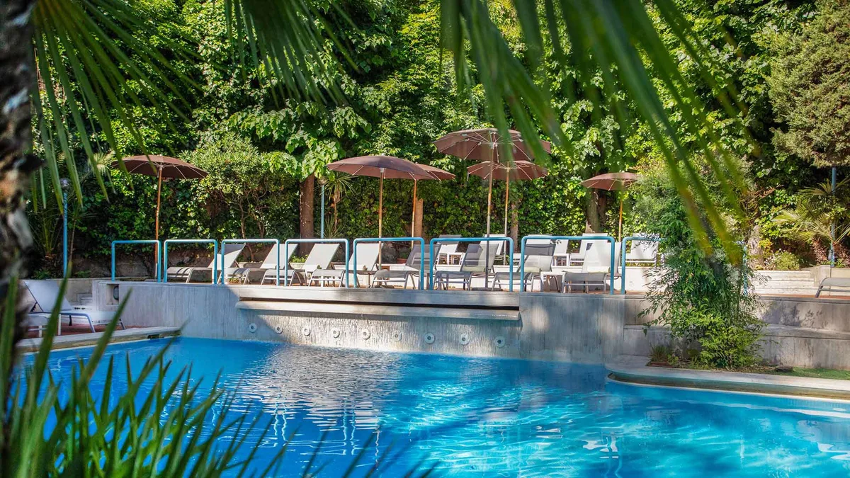 Aldrovandi Residence pool