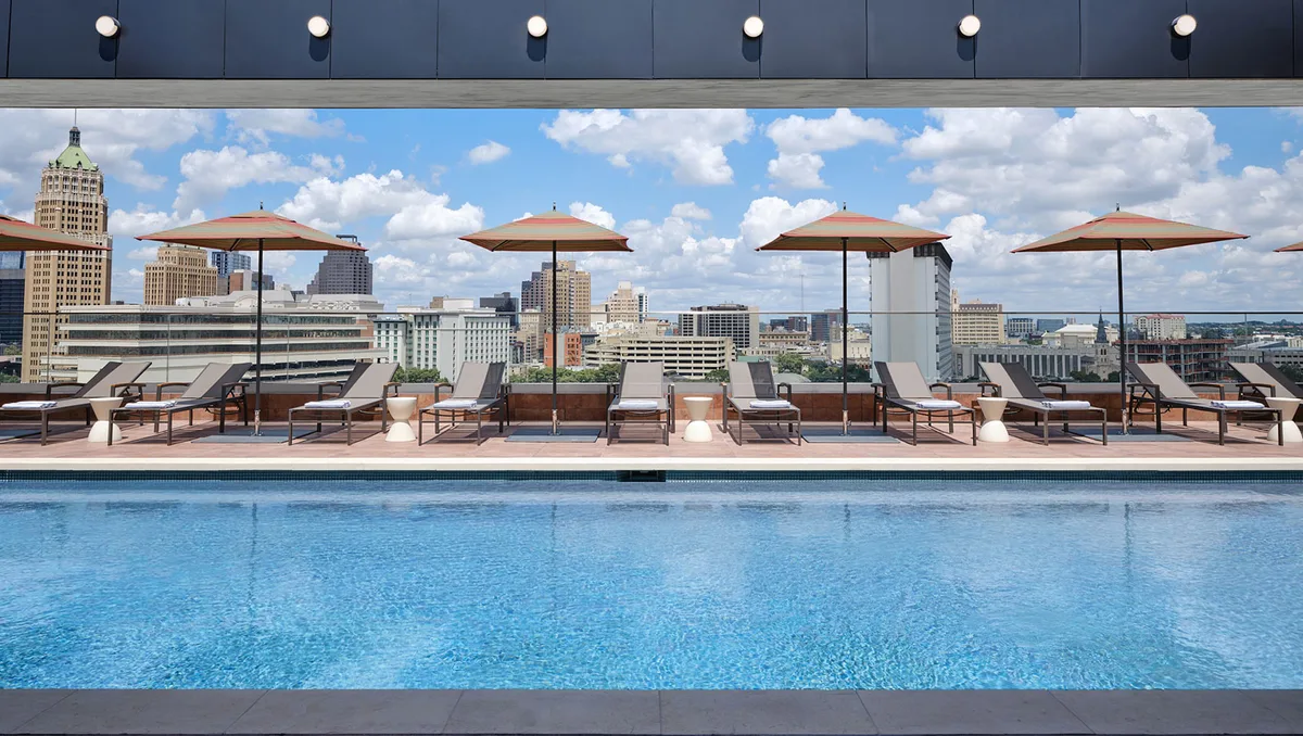 Kimpton Santo San Antonio Riverwalk rooftop pool