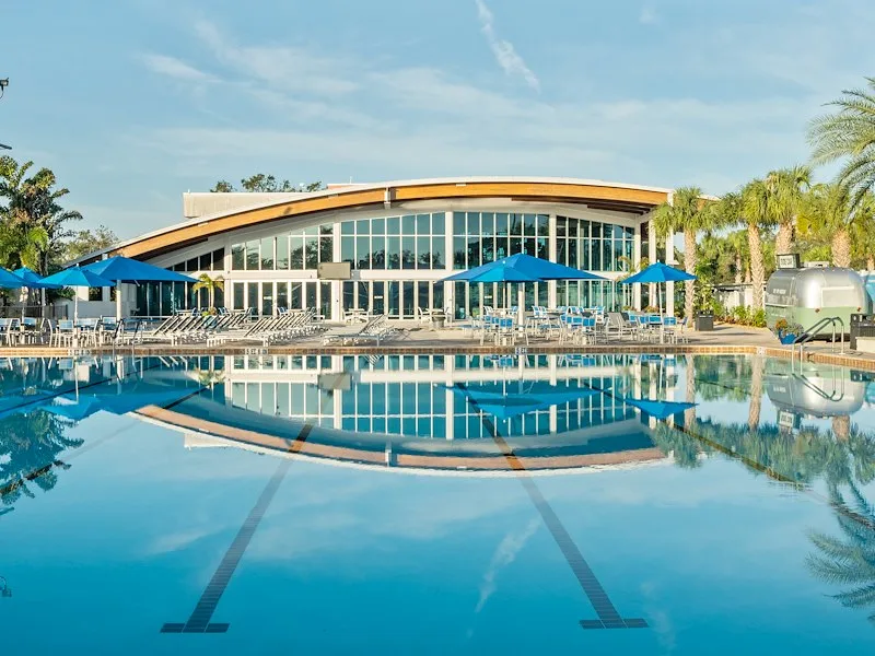 Hotel pool day pass in Sarasota