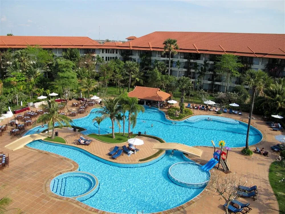 Angkor Palace Resort & Spa pool