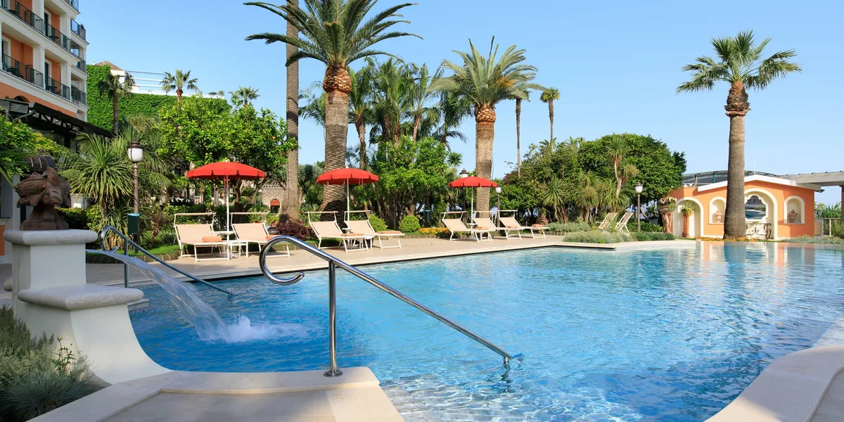 Grand Hotel Royal pool