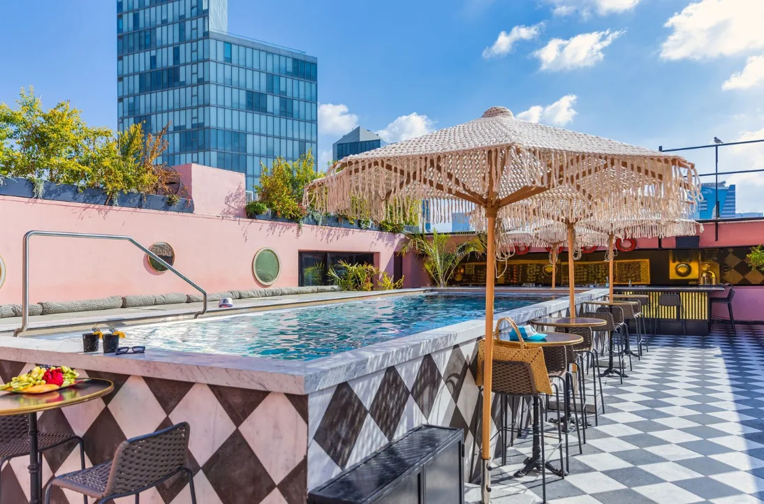 Hotel pool day pass in Tel Aviv
