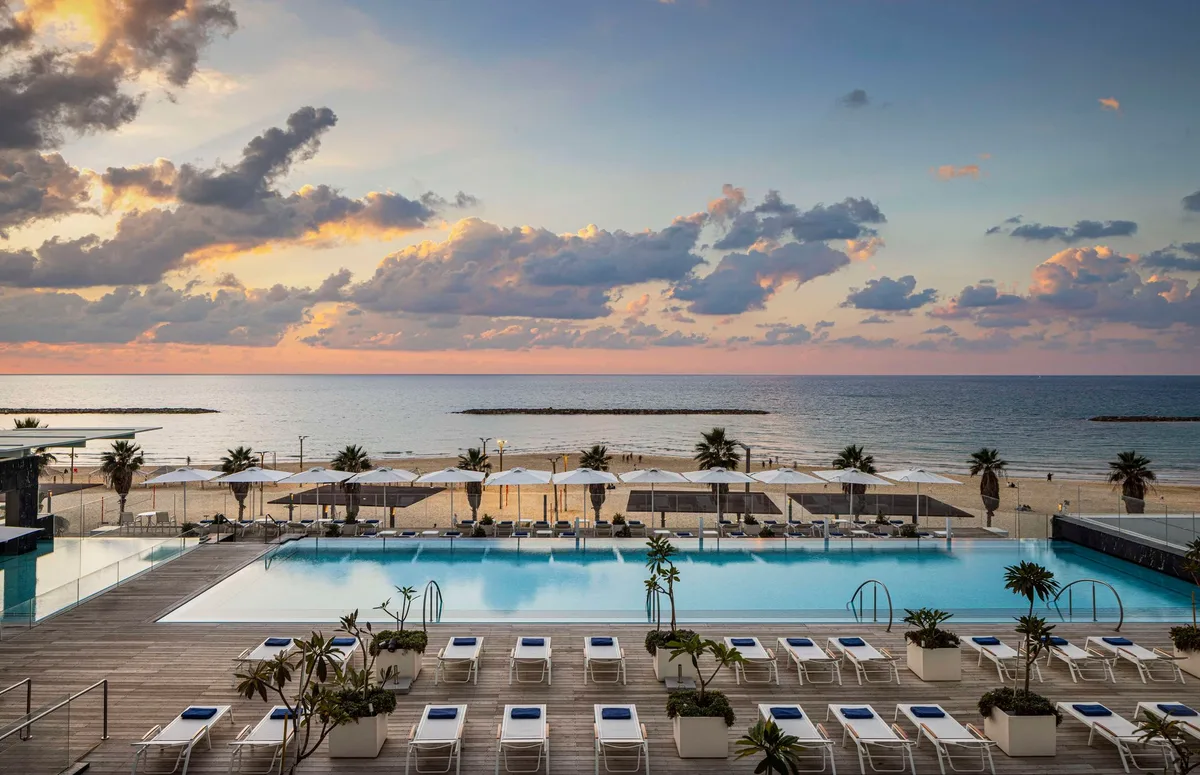The David Kempinski Tel Aviv pool