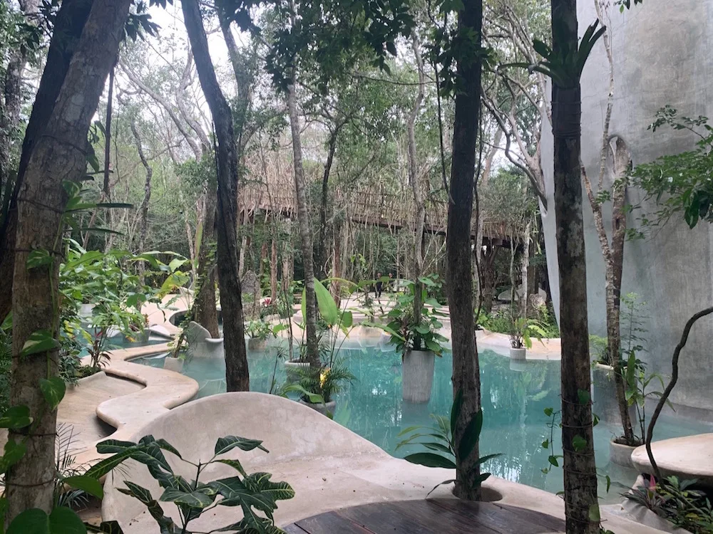 AZULIK pool