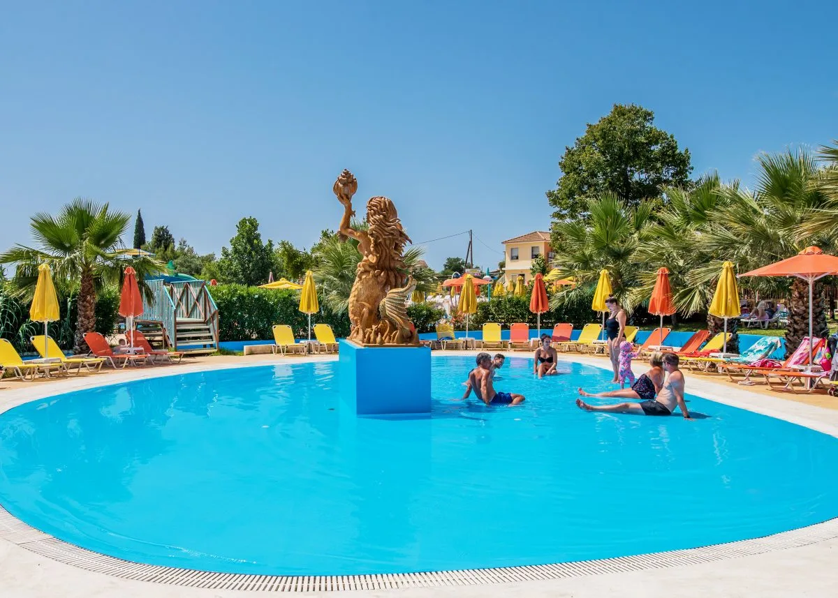 Water Village – The Suites pool